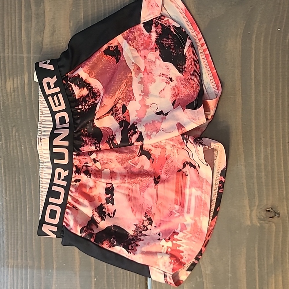 Under Armour girl's loose fit running shorts